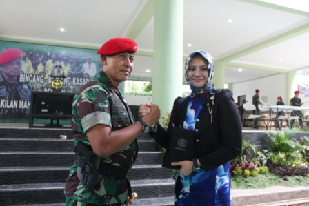 Bincang bersama KSAD TNI dan Danjen KOPASSUS, Umi Waheeda jadi Tamu Kehormatan