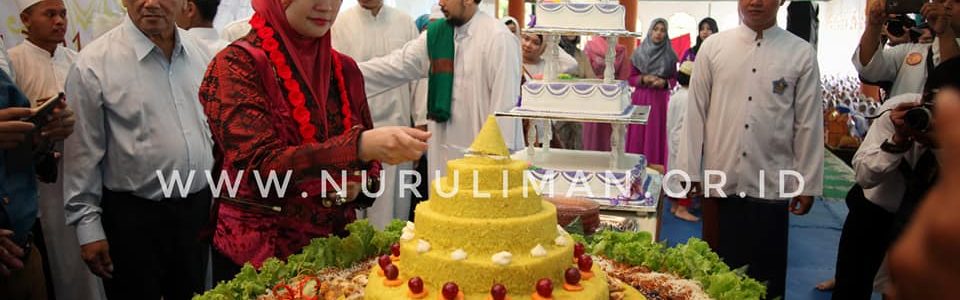 Galeri Kebahagiaan Ulang Tahun Umi