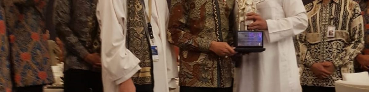 Umi Waheeda mendapat penghargaan Bank Indonesia Award 2019