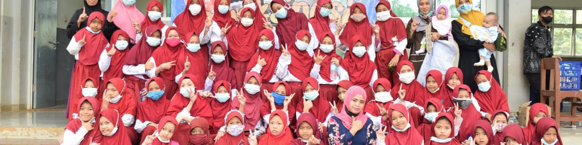 125 Siswa SD Al-Ashriyyah Nurul Iman Menjalani Vaksinasi Covid-19