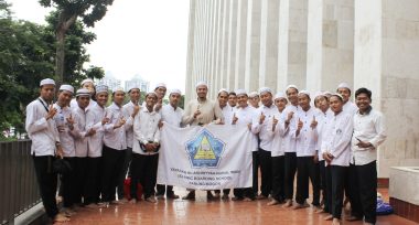 Rombongan 1.000 Santri Al Ashriyyah Nurul Iman Ikuti Doa Bersama Tolak Bala Bersama MUI di Masjid Istiqlal